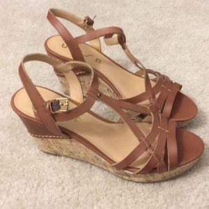 Tan strappy platform sandal wedges